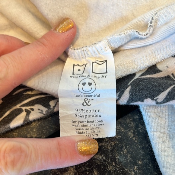 Ampersand Ave double hood sweatshirt -that’s show biz - Picture 8 of 8